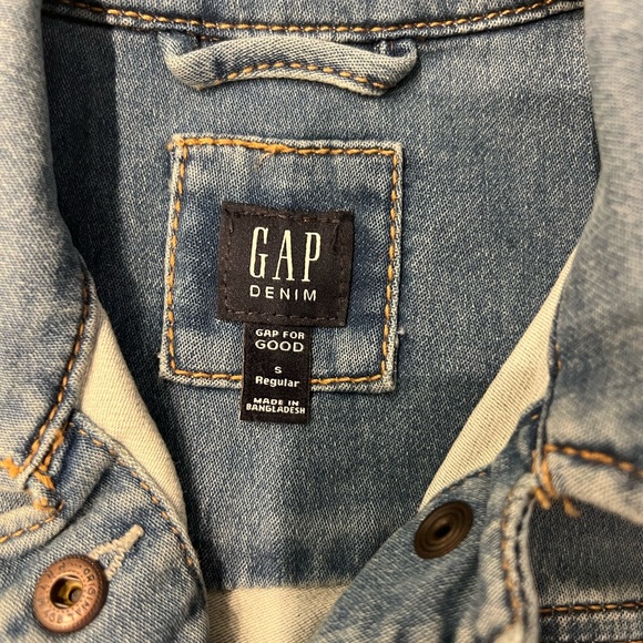 NWT Girls Gap size small denim jacket - Picture 3 of 3
